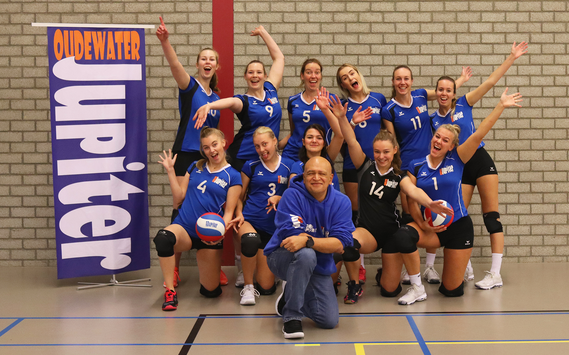 Teamfoto__0000s_0005_Dames1_2