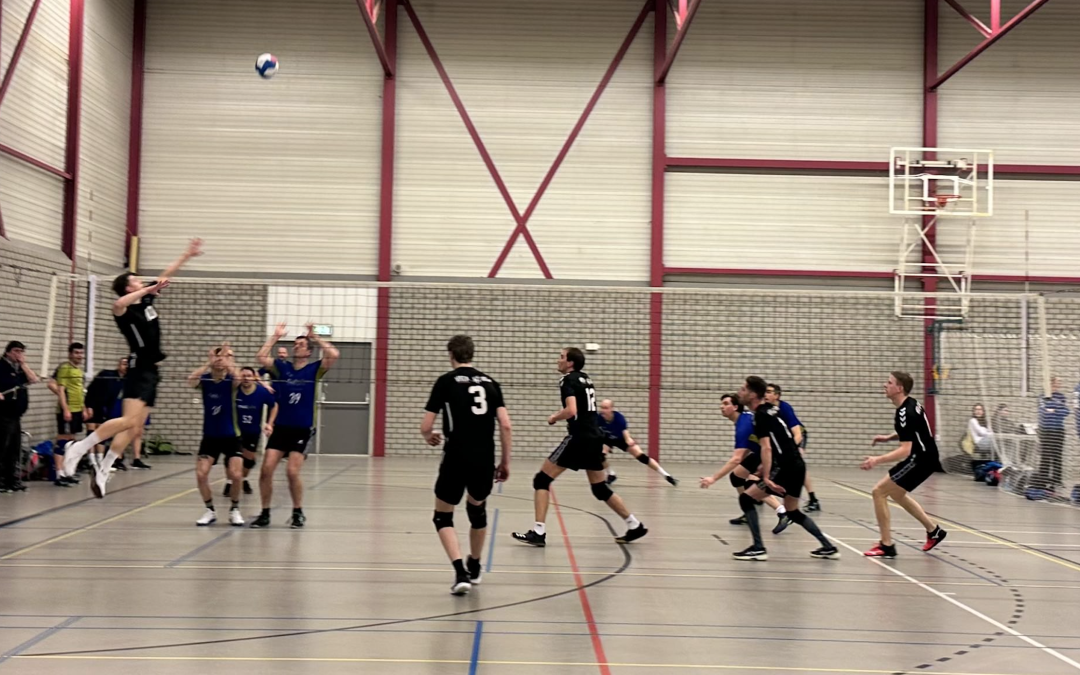 Volleyballers van Jupiter Heren 1 winnen en zetten grote stap richting derde divisie